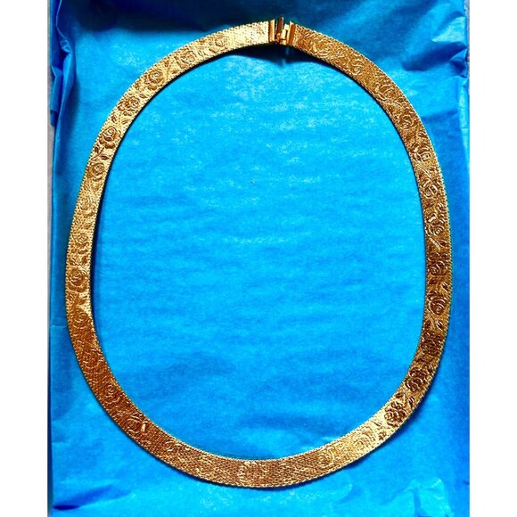 VINTAGE MONET GOLD TONE ROSE PRINT TEXTURED FLAT WOVEN CHAIN NECKLACE 16" - Picture 1 of 11